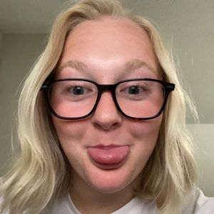 Meet your Posher, Maddie